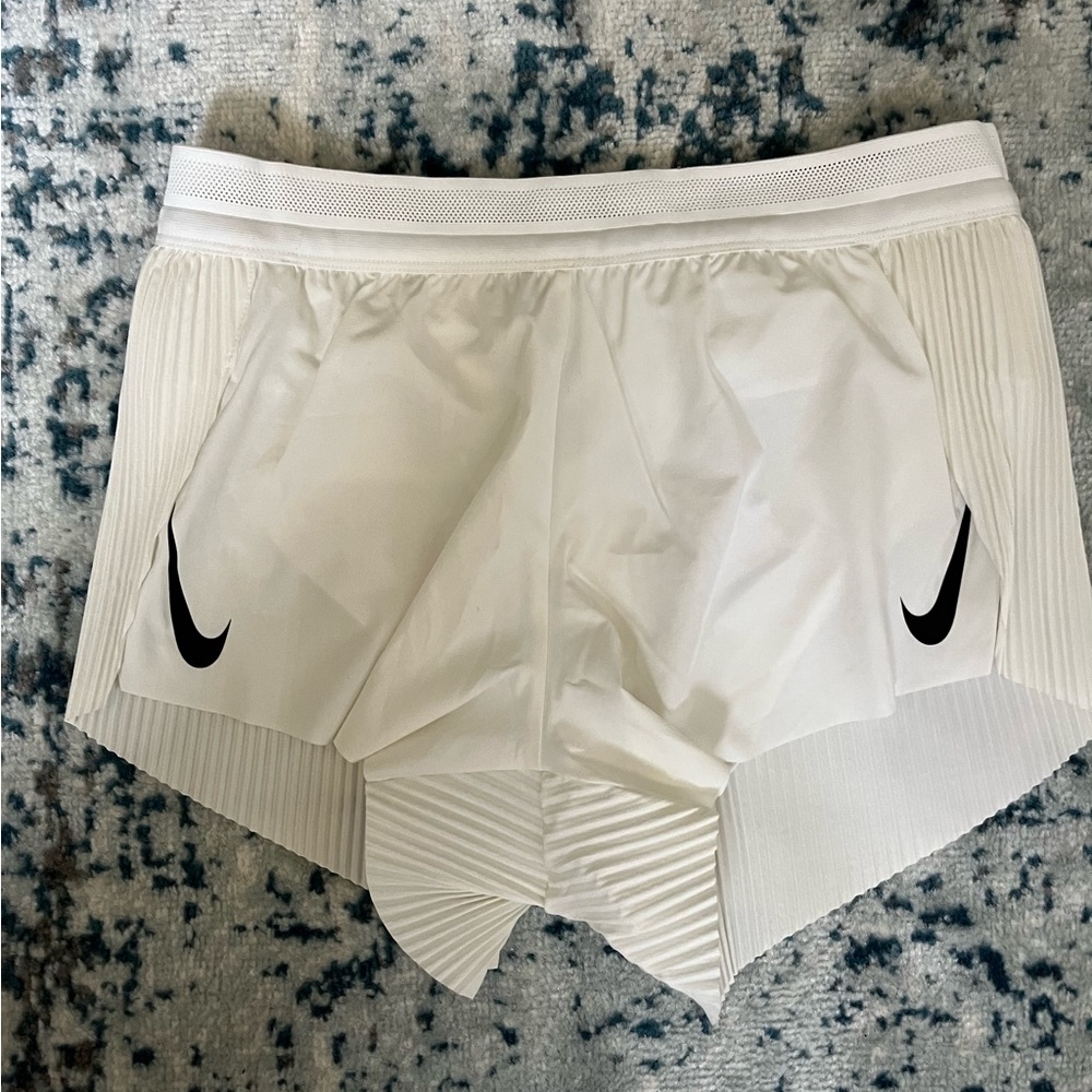 NWT Nike Women’s AeroSwift Running Shorts White - Size S